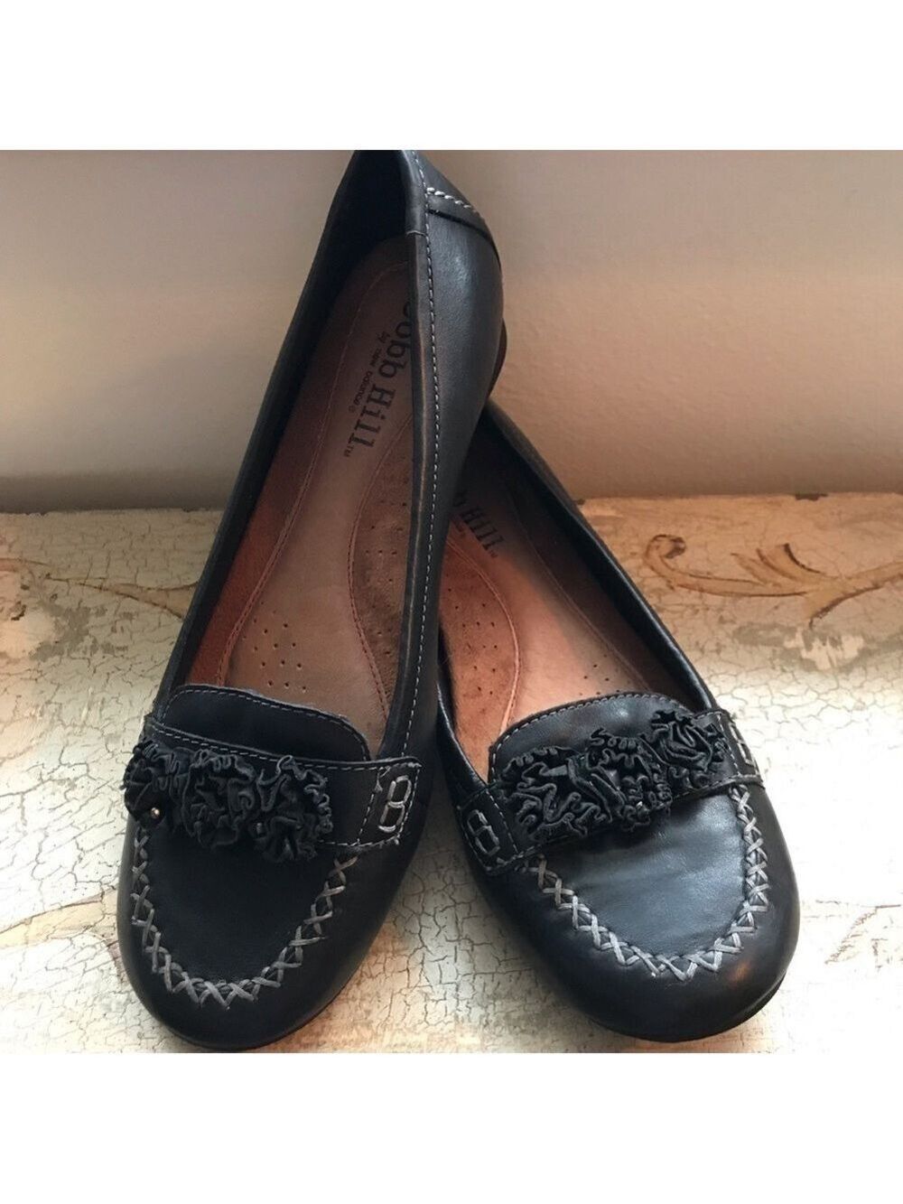 NWOT Cobb Hill Leather Loafers Size 9.5 Ladies Leather.
